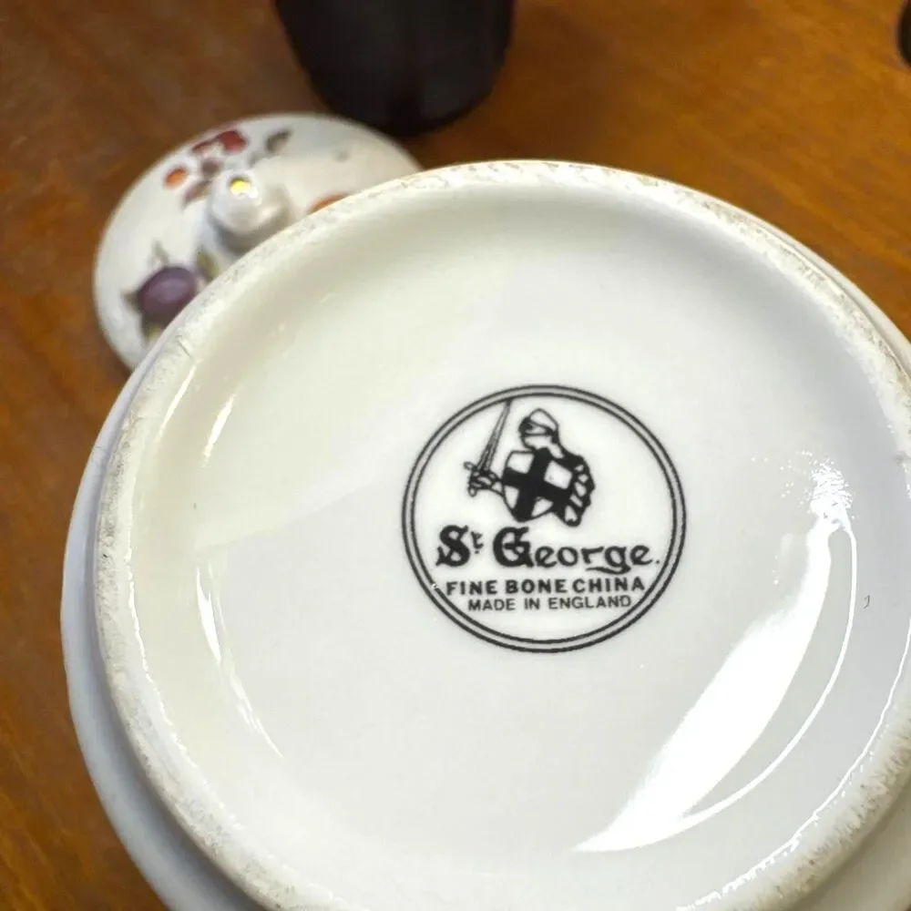 St. George Fine Bone China Made in England Tea Coffee Mug with Basket